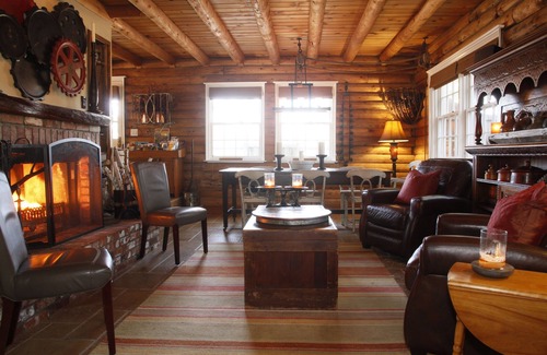 Lodge Hill Bed & Breakfast | J Patrick Inn