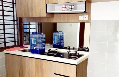 Tebrau Apartment | J&R Homestay(Home Away from Home)