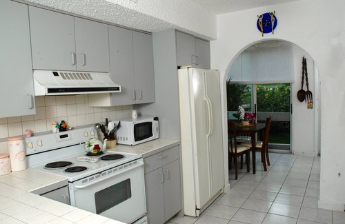 Estate Salt River Condo | J5 Gentle Winds-The best access to beach and pool