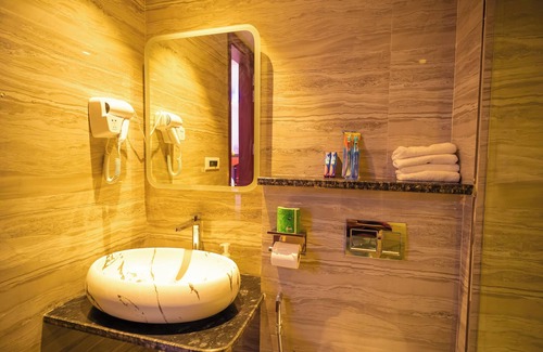New Delhi Hotel | J60 Suites