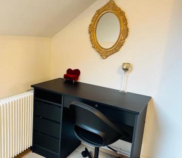 Bezons House | Jabeen's House Bedroom 1