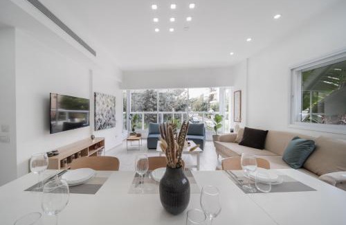 Old North Apartment | Jabotinsky Family Residence