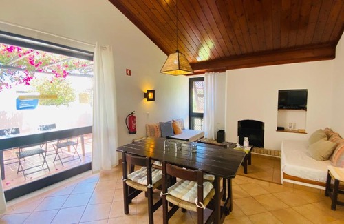 Areias de Sao Joao House | Jacaranda II CIP