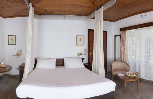 Gilgil Hotel | Jacaranda Lake Elementaita Lodge