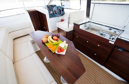 Wilkasy Boat Rental | Jacht motorowy Platinum 989 Flybridge