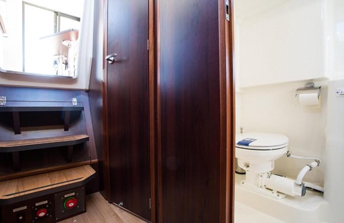 Wilkasy Boat Rental | Jacht motorowy Platinum 989 Flybridge