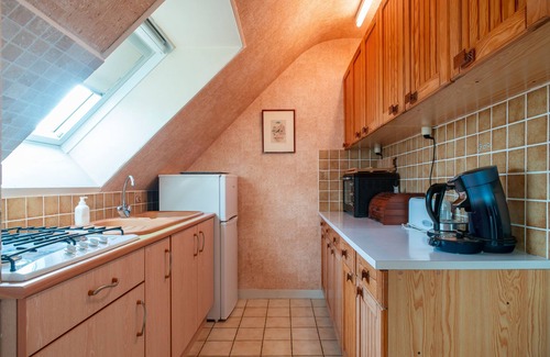 Plomeur Apartment | Jacinthe - Appt dans une villa néo-bretonne