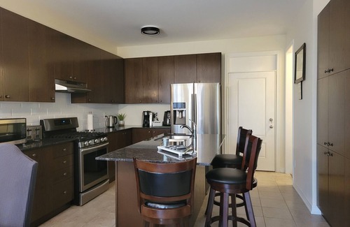 St. Davids Apartment | Jack and Jill private suite, safe and relaxing 2 bedroom apartment @ RoseGlen