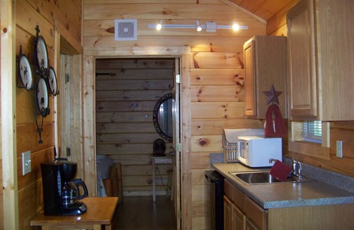 Steelville Cabin | Jack's Log Cabin Near Meramec River in Quiet Wooded Setting With Hot Tub