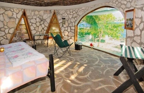 West End House | Jackies on the Reef