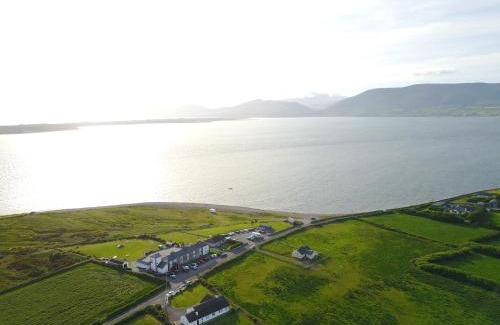 Cromane House | Jacks' Coastguard Cottage Vacation home