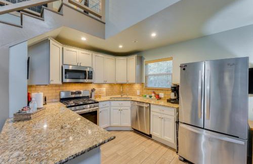 New Braunfels House | Jacks Cottage Backyard Oasis in New Braunfels!