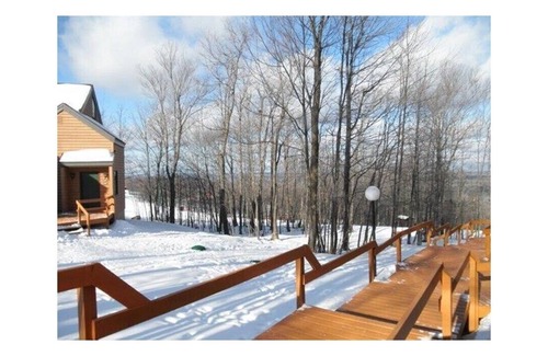Wakefield Condo | Jackson Creek Ski IN/OUT Top 6 person chair