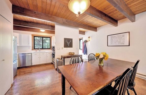 Jackson House | Jackson Hole end unit townhome near historic town square and ski resorts