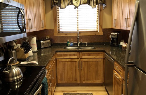Teton Village Condo | Jackson Hole Teton Village Condo Sleeps 6 Pool and Hot Tub access.