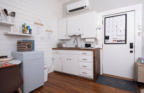 Amarillo House | Jackson St Duo. Near I-40, DT, & Rt 66 Historic Dist. Perfect for larger groups