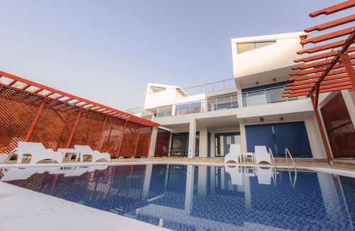 Agia Pelagia Chlomou Villa | Jackson Villas