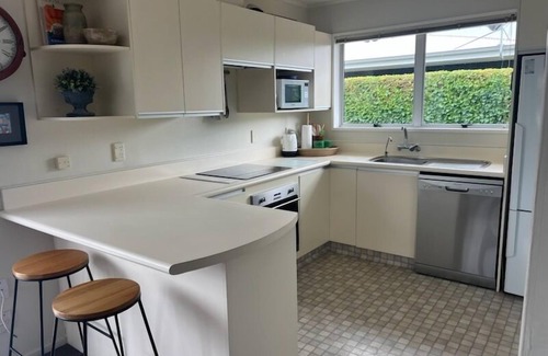 Two Mile Bay Cottage | Jacksons - Two Mile Bay Holiday Home