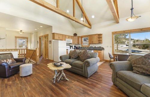 Estes Park Apartment | Jackstraw Mountain 32 Condo