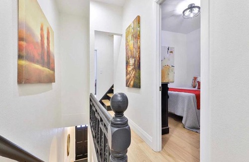 Church and Wellesley Bed & Breakfast | Jacob22 B&B