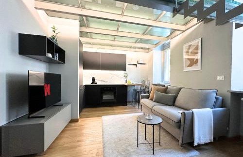 Historic Centre Apartment | Jacuzzi Luxury Apartment in the Town Centre