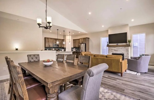 Purgatory House | Jacuzzi & Views YOUR Durango retreat just a 13-minute walk to Purgatory Resort