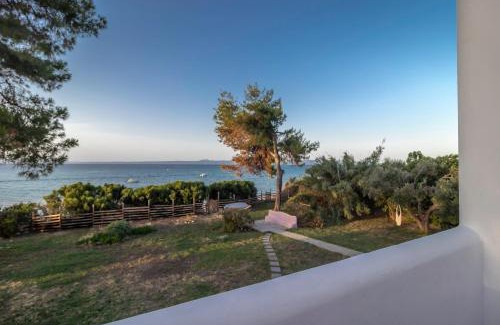 Pefkochori House | Jade by the Sea Villa