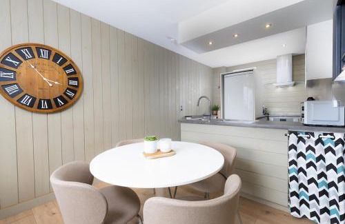 Donville-les-Bains House | Jade's House