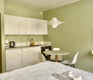 Punavuori Apartment | Jade's Suite, Helsinki Center