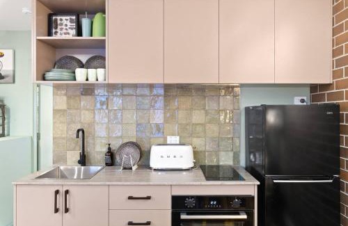 Petersham Apartment | Jade View - Vintage Soul and Sunset Strolls