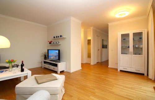 Hohen Niendorf Apartment | Jagdschloß zu Hohen Niendorf Fewo 13