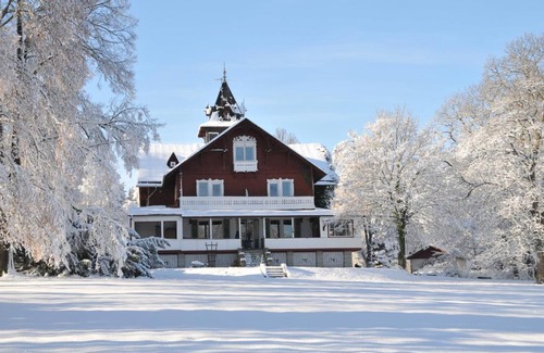 Kirchenlamitz House | Jagdschloss Fahrenbühl Hotel Garni