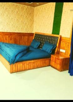 Badrinath Hotel | Jai Shambhu