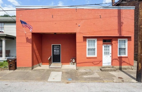 Ripley House | Jail Break Inn in Downtown Ripley