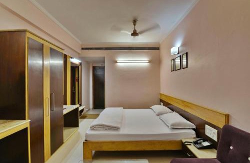 Maharana Pratap Nagar Hotel | Jain's Hotel Rajhans