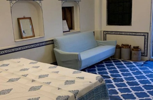 Pink City Apartment | JAIPUR HAVELI- Triple Room with Private Bathroom