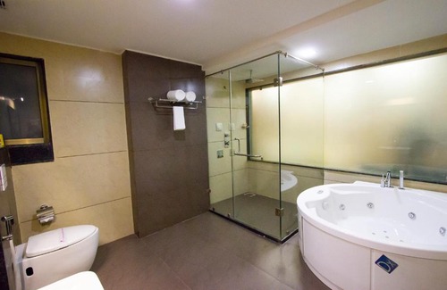 Nadiad Hotel | Jalashray Resort