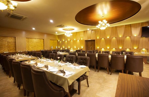 Nadiad Hotel | Jalashray Resort