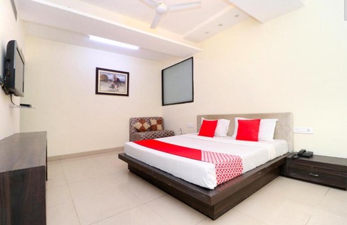 Panchkula Urban Estate Hotel | Jalsa by La Fusion