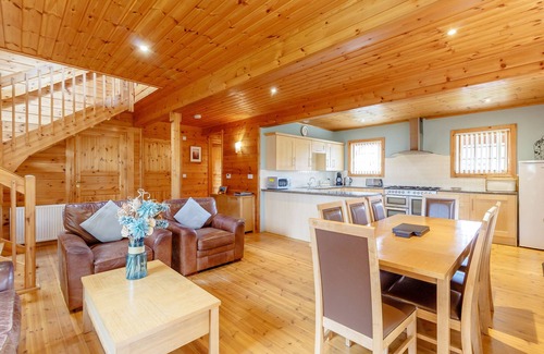 Woodhorn Cottage | JAMAAL LODGE, pet friendly, with a garden in Amble