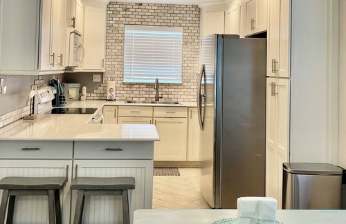 Jamaica Beach House | Jamaica Beach Vacation Home, Close to Pool and Beach!