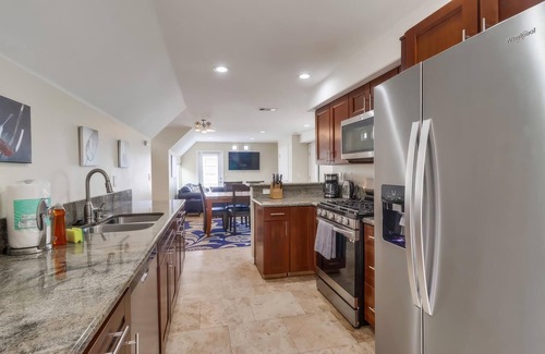 Mission Beach Condo | Jamaica Palms & Penthouse, Sleeps 22