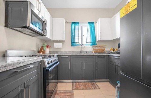 Lucea House | Jamaica Reggae Villa - Charming 3-bedroom house between Montego Bay & Negril