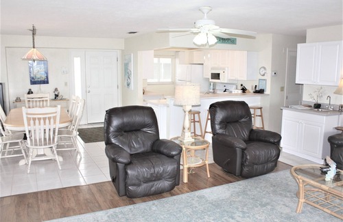 Siesta Key Condo | Jamaica Royale 402 Updated & Great views!