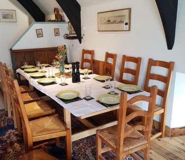 Fishguard Hostel | James John Hamilton House and backpacker hostel