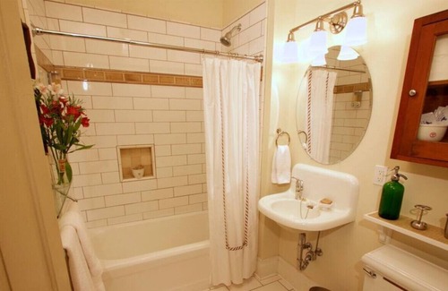 Walla Walla House | James McCool House · JMC...Historical Farm House with Modern Amenities