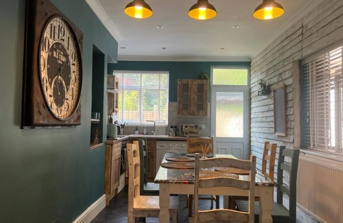 Merthyr Tydfil House | James' Place @ The Park