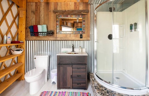 Fancy Gap Cottage | Jamie's Yurt on the BRPW, hot tub, views, 3 mile from I-77