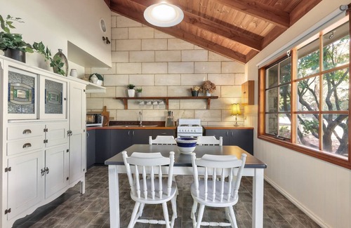 Jamieson Cottage | Jamieson Cottages - Cottage 2 - Sleeps 4