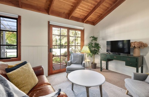 Jamieson Cottage | Jamieson Cottages - Cottage 2 - Sleeps 4